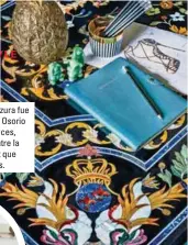  ??  ?? Lema genuino Aquazzura fue fundada por Edgardo Osorio en 2011. Desde entonces, exalta el equilibrio entre la artesanía y el confort que gozan sus creaciones.