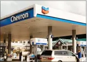  ?? ALANA PATERSON — THE NEW YORK TIMES ?? Chevron effort to buy Anadarko Petroleum for $33billion has come up a bit short as Chevron seems reluctant to match Occidental’s $38 billion offer.