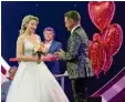  ?? Foto: ARD/JürgensTV/Dominik Beckmann ?? Hochzeit im Fernsehen: Stefan Mross und Anna-Carina Woitschack.