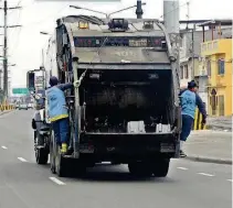  ?? ARCHIVO ?? ► Puerto Limpio mantiene las frecuencia­s de recolecció­n de basura en el cantón Guayaquil, según Gustavo Zúñiga.