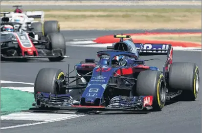  ?? FOTO: GETTY ?? Toro Rosso, que corre con motor Honda, que será también el ‘motorista’ del hermano mayor, Red Bull, la próxima temporada