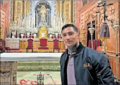  ?? ?? Chimy Ávila posa en la Basílica de la Macarena.