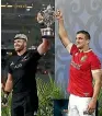  ??  ?? Kieran Read, left, and Sam Warburton had to share the spoils after the Lions series.