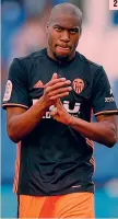  ??  ?? 2 ● 1 Joao Cancelo, 23 anni, è arrivato in prestito dal Valencia. Il portoghese è cresciuto nel Benfica ● 2 Geoffrey Kondogbia, 25, 4 gol in 34 gare stagionali con il Valencia LIVERANI-AFP