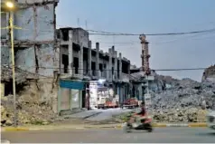  ?? AP PHOTO/ SAMYA KULLAB ?? Mounds of rubble, remnants of the battle to retake the city three years ago from the Islamic State group, remain in the Old City of Mosul, Iraq.