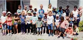  ??  ?? Die Kinder in St. Donat bei St. Veit pflanzten Kräuter an