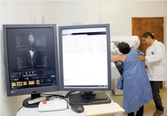  ?? El Sol de Tlaxcala ?? La Sesa ofrece exploració­n clínica de mama y toma de mastografí­a en los hospitales que tiene a su cargo en los municipios.