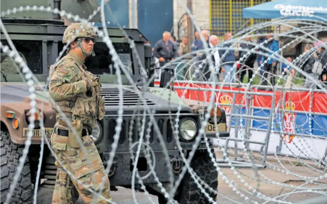  ?? ?? SJEDINJENE DRŽAVE snažno podržavaju Kosovo, kao i većina zapadnih zemalja, iako čak pet članica EU – Španjolska, Slovačka, Grčka, Rumunjska i Cipar – uglavnom zbog svojih unutarnjih razloga, ne priznaju Kosovo