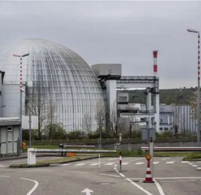  ?? ?? Overal in Europa gaan oude kerncentra­les dicht, zoals hier in Duitsland.