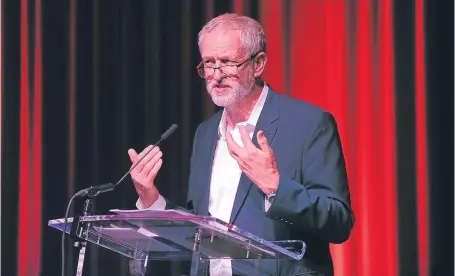  ?? Picture: Kim Cessford. ?? Jeremy Corbyn addresses the audience at Dundee’s Marryat Hall last night.