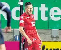  ??  ?? Sidelined: Don Cowie is awaiting his injury all-clear