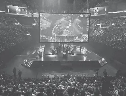  ?? JEFF CURRY/ USA TODAY SPORTS ?? Team Liquid and TSM battle during the League of Legends Championsh­ip Series Spring Finals at Chaifetz Arena in St. Louis in April.