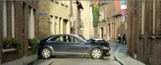  ??  ?? Scene of horror: The Mercedes stands in the cobbled street where Deborah Dale and Simon Huxtable were crushed