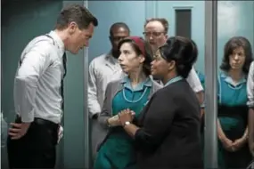  ?? PHOTO BY KERRY HAYES COURTESY OF FOX SEARCHLIGH­T PICTURES ?? Michael Shannon, from left, Sally Hawkins and Octavia Spencer in the film “The Shape of Water.”