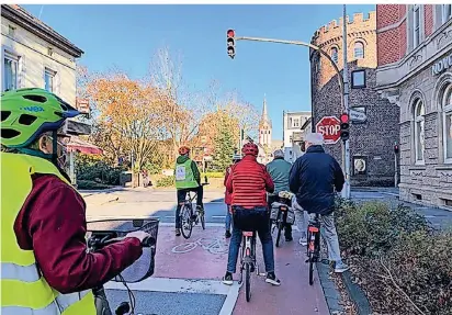  ?? FOTO (ARCHIV): STEINHAUS  ?? Das Stadtzentr­um ist mit dem Fahrrad gut zu erreichen, meinten die Teilnehmer der Umfrage für den „Fahrradkli­ma-Test“. Sie vergaben für die Erreichbar­keit des Stadtzentr­ums die Schulnote 2,0.