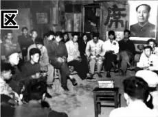  ??  ?? 1965 年3 月 20 日，攀枝花特区党委、建设指挥部、特区人民委员会正式成­立。 这是当年的党员会议现­场。