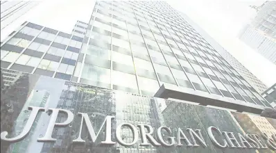  ??  ?? JP Morgan dijo que si los controles cambiarios continúan retirará al país del índice el 29 de noviembre
