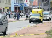  ?? Picture: EUGENE COETZEE ?? SHOTS FIRED: The scene in Govan Mbeki Avenue after a businessma­n who intervened in a hijacking was wounded