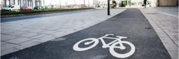  ?? FOTO: MIKAEL ANDERSSON ?? INFRASTRUK­TUR. Elcykelboo­men kräver rakare cykelvägar och större plats för cykelbanor.