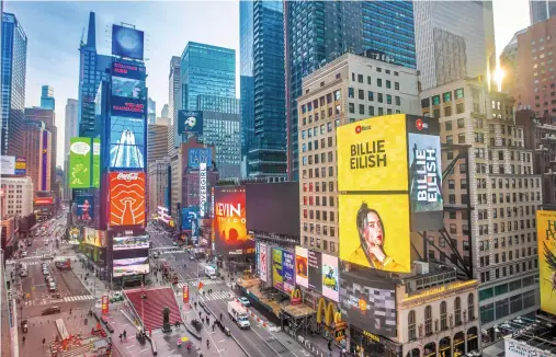  ??  ?? De l’anonymat de SoundCloud aux billboards de Times Square.