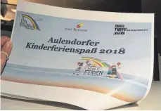  ?? FOTO: PAULINA STUMM ?? Weil sich am Angebot einiges ändert, soll es auch ein neues Logo (unten rechts) für das Kinderferi­enprogramm geben.