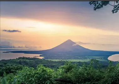  ??  ?? BO ’n Panoramies­e uitsig van Rivas, Nicaragua.