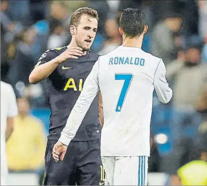  ?? FOTO: AP ?? Harry Kane y Cristiano Ronaldo pueden ser compañeros la próxima temporada en el Santiago Bernabéu