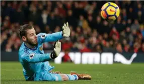  ??  ?? David de Gea maakt veel blunders de laatste weken bij Manchester United en de doelman kreeg veel kritiek te verwerken. De Spanjaard kan echter rekenen op de steun van Leicester City-doelman Kasper Schmeichel. (Foto: Goal)