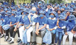  ?? (Courtesy pic) ?? EU Ambassador to Eswatini Dessislava Choumelova. (R) The ambassador pictured with pupils.