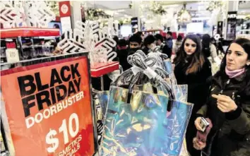  ?? REUTERS ?? Bevor man am Black Friday in die Läden geht, sollte man ein paar Überlegung­en anstellen.