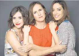  ?? Ricardo DeAratanha Los Angeles Times ?? HABITS just aren’t for Alison Brie, from left, Molly Shannon and Aubrey Plaza.