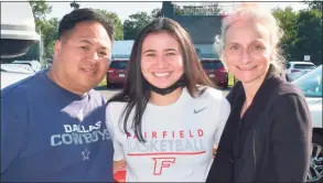  ??  ?? A new Fairfield University student arrives at the university in Fairfield on Saturday.