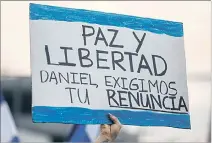  ?? JORGE TORRES / EFE ?? Managua. Grupos opositores y afectos a Daniel Ortega marcharon ayer.
