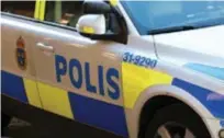  ?? FOTO: MOST PHOTOS ?? LÄCKA FRÅN BIL. Larmet om konstig och irriterand­e lukt i polishuset kom klockan 04.09 på natten.