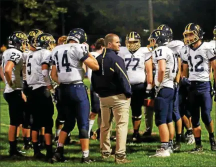  ?? COLEEN MOSKOWITZ — THE NEWS-HERALD ?? Coach Tiger LaVerde and Kirtland can look forward to a home game in Week 11.