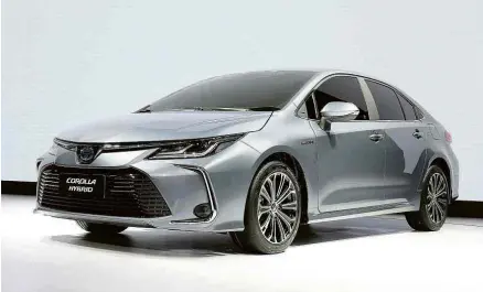  ??  ?? Corolla Hybrid Flex, carro da Toyota que pode rodar usando eletricida­de e também combiná-la com etanol