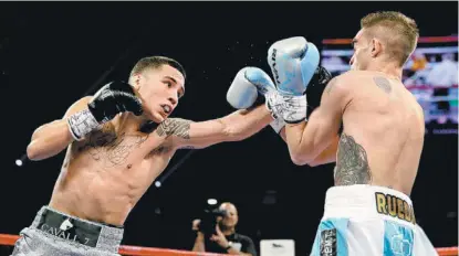  ?? FOTO: CORTESÍA TOP RANK ?? El sábado pasado, Óscar Valdez consiguió el campeonato tras noquear al argentino Matías Rueda