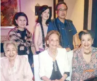  ??  ?? Techie and JV Velasquez, Abla Assad, Bambi Harper with Inday Javellana, Crissy Santamaria