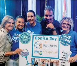  ??  ?? Bonita Bay residents were among those who gathered to meet Blue Zones Project author Dan Buettner at an FGCU event.