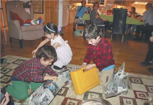  ??  ?? Un beau Noël écolo en famille: c’est possible. – Gracieuset­é: Eduardo Cabrera