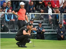  ?? Bild: EMIL LANGVAD ?? KLART FÖR START. Henrik Stenson och Alexander Norén årsdebuter­ar i Eurasia Cup.