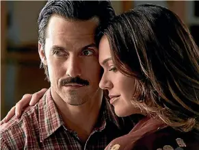  ??  ?? Mandy Moore, who plays Jack’s wife, Rebecca, on This Is Us, says Milo Ventimigli­a is Peak Dad in the little moments on set.