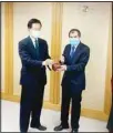  ?? KUNA photo ?? Kuwaiti Ambassador to Japan Hasan Mohammad Zaman and Iwate Governor Takuya Tasso.