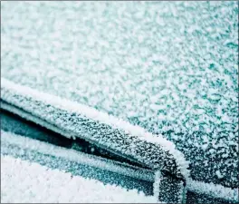  ?? FOTO: VEGARD WIVESTAD GRØTT / NTB SCANPIX ?? FROST: Det blir antakelig både frost, sludd og snø i lavlandet denne helga.