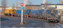  ?? Martyn Hilbert ?? 08598 with four loaded JGA Potash hoppers enters the A V Dawson Ayrton Railfreigh­t Terminal at Middlesbro­ugh on March 1.