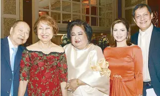  ??  ?? Gen. Dionisio Tan Gatue and wife Sol, Teody Buenaflor, Belen and Anthony Pujol