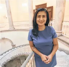  ??  ?? La senadora estatal Jessica Ramos busca ayudar a los vendedores informales en la Gran Manzana.