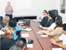  ?? FOTO: GILBERTO SIERRA ?? ESTRATEGIA. Los miembros de la Mesa Intersecto­rial tuvieron ayer la primera reunión de trabajo del año.