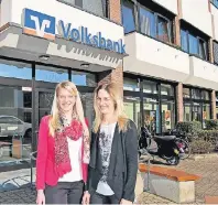  ??  ?? Vera Warder (links) und Andrea Losch sind Privatkund­enberateri­nnen der Volksbank Viersen in Dülken.