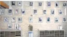  ?? FOTOS: BARBARA SCHERER ?? Eine Wand zeigt Fotos bekannter Persönlich­keiten, welche an einer psychische­n Erkrankung litten.